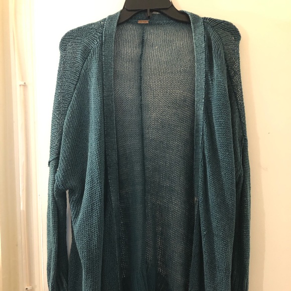 Free People Sweaters - Free people Cardigan 👗🌸